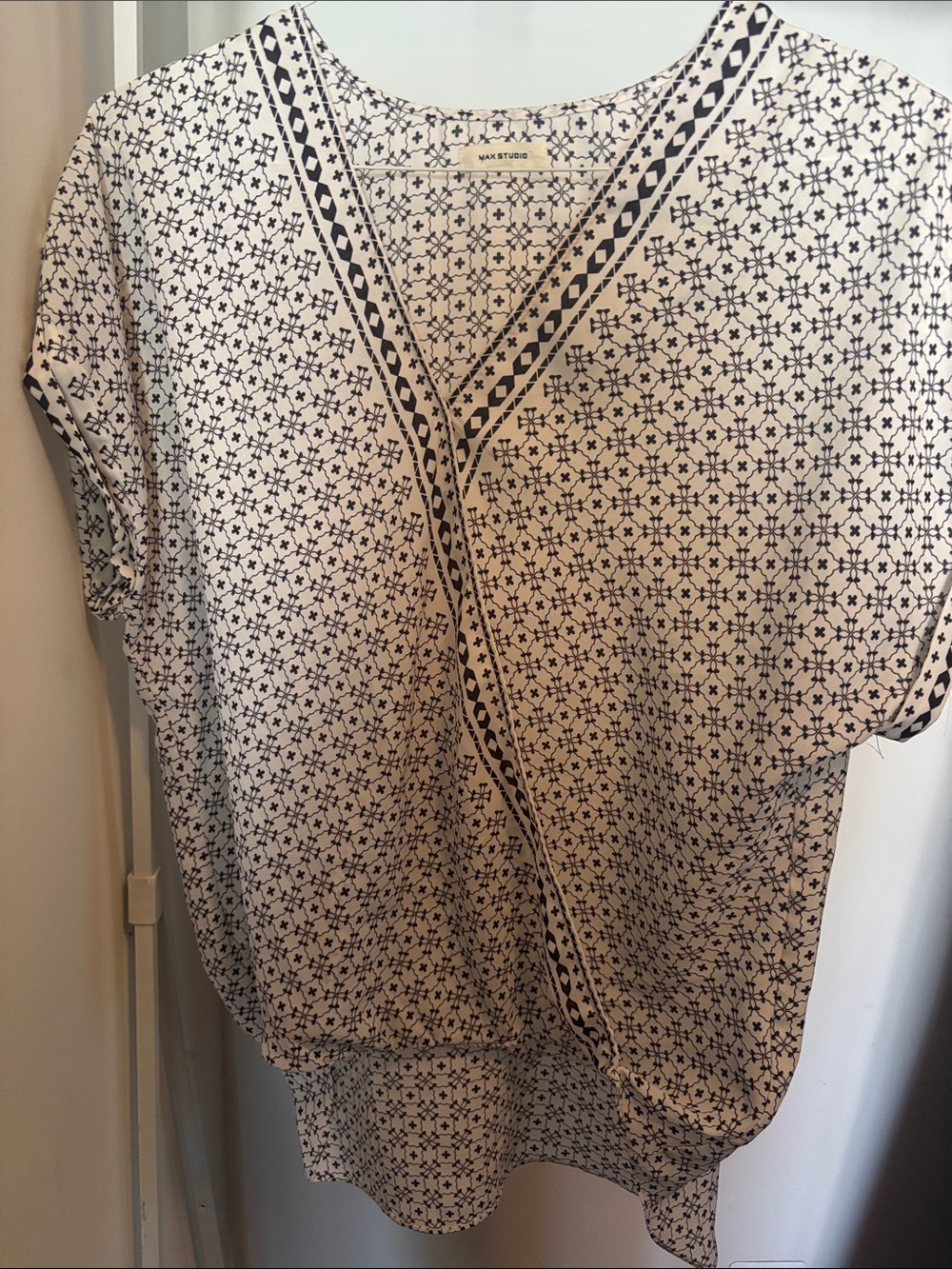Max Studio Cream and Black Geometric V-Neck Tunic - Picture 1 of 8
